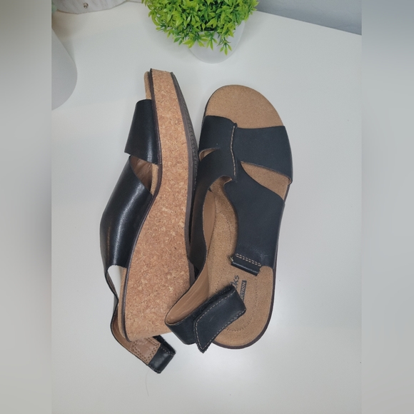 Clarks Collection Black Wedges - Picture 3 of 5